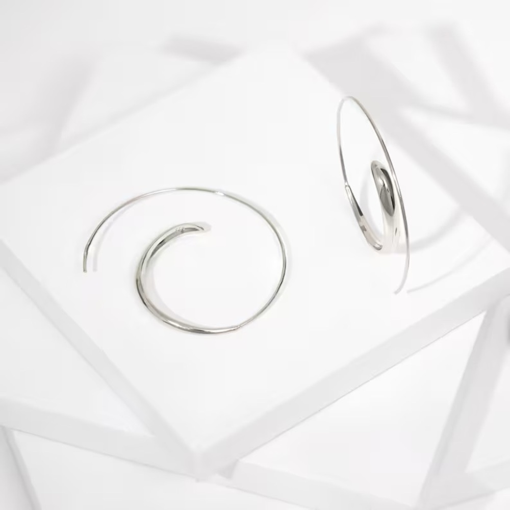 🩶NEW🩶Spiral Hoop Earrings
